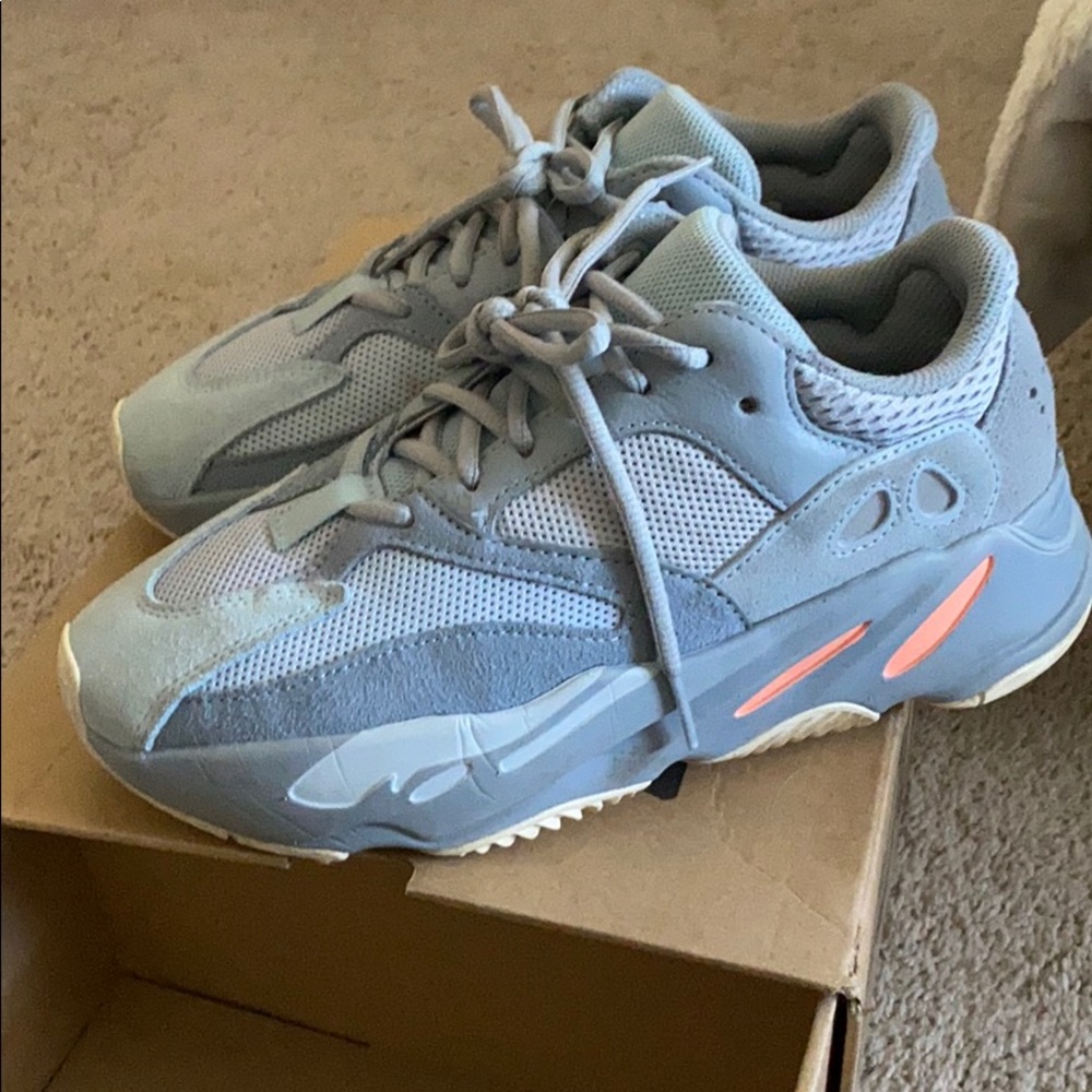 Adidas Yeezy Boost 700 Carbon Blue